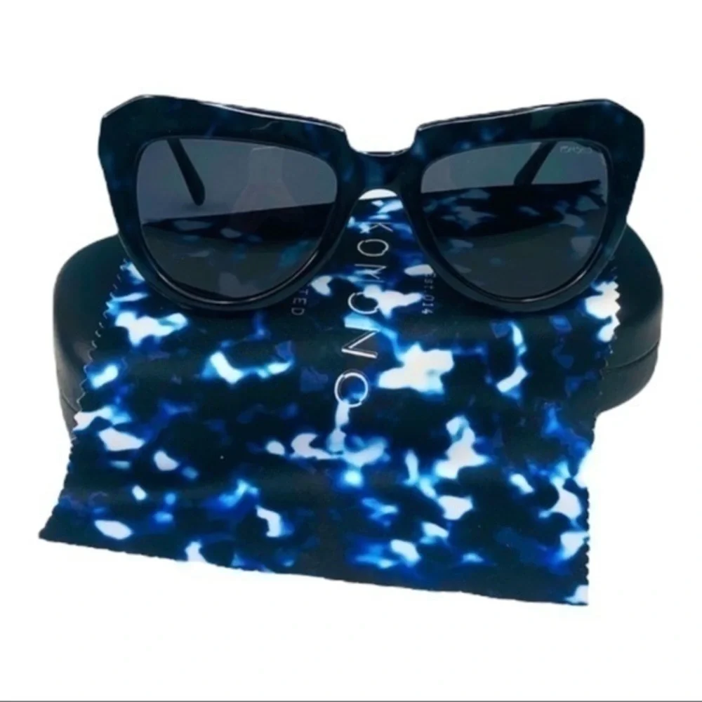 New KOMONO Stella Indigo Demi Sunglasses Cat Eye Retro Blue Tortoise